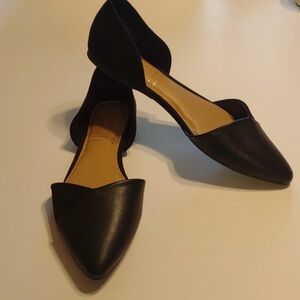 LC Lauren Conrad Black Pointed Flats 9.5